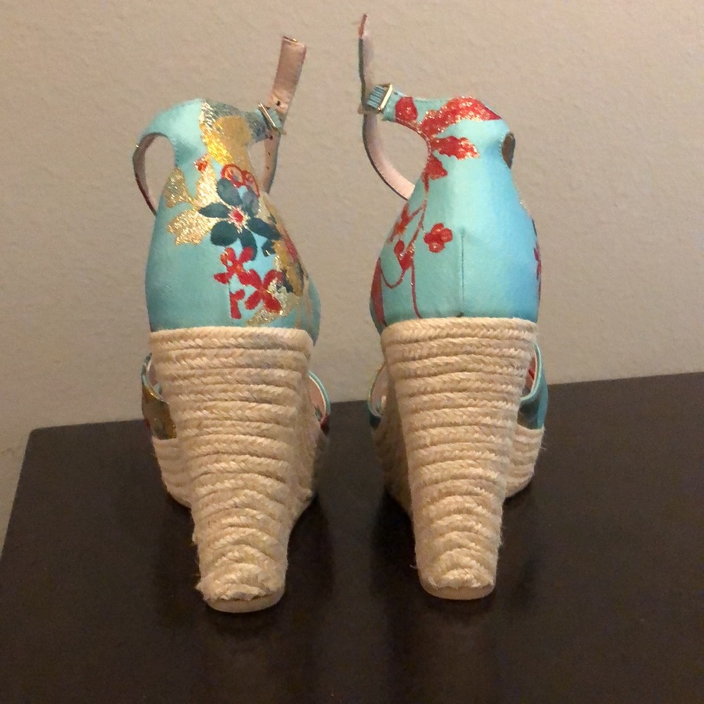 Chinese Laundry platform heeled sandal - Picture 5 of 5